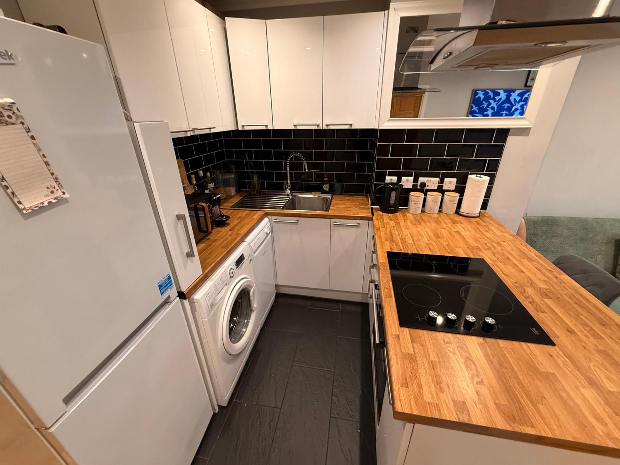 Two Bedroom Flat In The Heart Of London Eksteriør billede