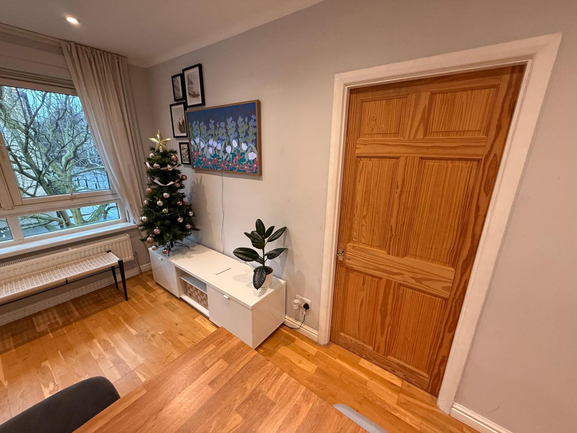 Two Bedroom Flat In The Heart Of London Eksteriør billede