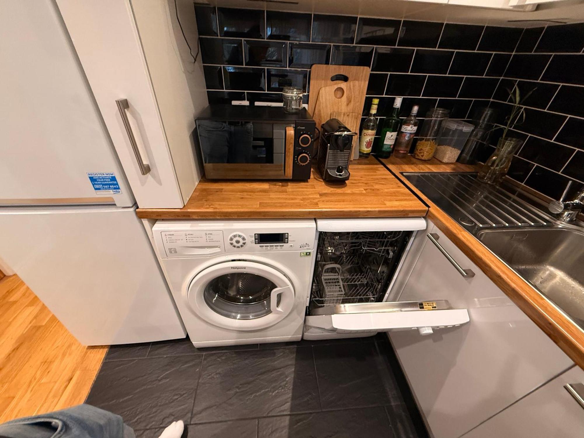 Two Bedroom Flat In The Heart Of London Eksteriør billede